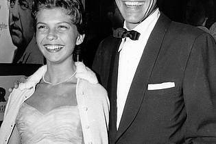 UPI/dpa | Die älteste Tochter von Frank Sinatra nahm mit ihrem Vater Songs auf. (Archivbild) 