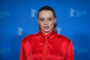 Soeren Stache/dpa | Luna Wedler spielt die Hauptrolle (Archivbild).