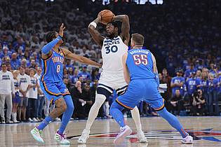 Nate Billings/AP/dpa | Hartenstein kann nun als zweiter Deutscher nach Dirk Nowitzki den NBA-Titel gewinnen.