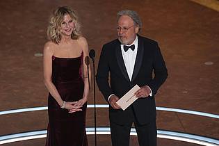 Chris Pizzello/Invision/AP/dpa | Für Fans romantischer Komödien ist «Harry und Sally» mit Meg Ryan und Billy Crystal Kult.  (Archivbild)
