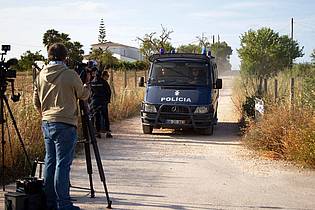 Joao Matos/AP/dpa | Rund 30 portugiesische Polizisten haben die Suche nach der seit 2007 verschwundenen Madeleine McCann fortgesetzt.