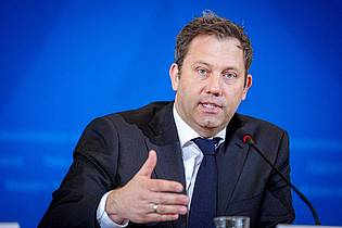 Kay Nietfeld/dpa | Klingbeil will Investitionen stark erhöhen. (Archivbild)