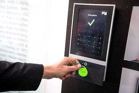 Sina Schuldt/dpa | Viele Überstunden gesammelt? Ist nichts anderes geregelt, müssen Beschäftigte sie unter Umständen dann abbummeln, wann der Arbeitgeber es verlangt