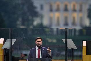 Julia Demaree Nikhinson/AP/dpa | Vizepräsident Vance ruft die Amerikaner auf, darauf zu vertrauen, dass Trump bei seiner Nahost-Politik von den Interessen der amerikanischen Bevölkerung geleitet wird. (Archivbild)