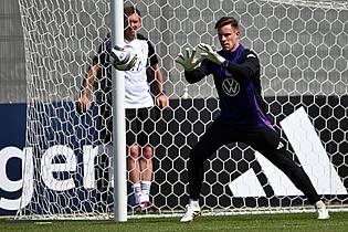 Federico Gambarini/dpa | Marc-André ter Stegen ist nach seiner langwierigen Knieverletzung gleich wieder die Nummer eins im Nationalteam.