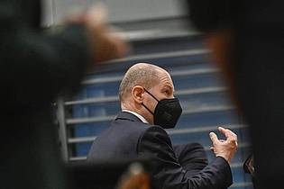 Bundeskanzler Olaf Scholz (SPD) bei der wöchentlichen Kabinettssitzung im Kanzleramt. Foto: John Macdougall/AFP POOL/dpa