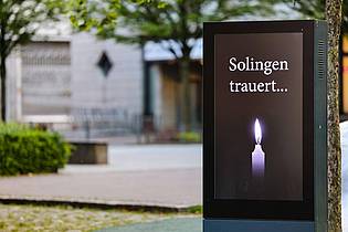 Christoph Reichwein/dpa | Nach der Tat herrschte Trauer am Tatort. (Archivbild)