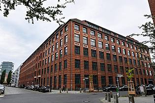Jens Kalaene/dpa | Das House of Games zieht in der Rotherstraße in ein Gebäude mit langer Geschichte. 