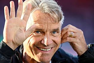 Harry Langer/dpa | Trainer Horst Steffen.