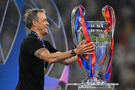 Sven Hoppe/dpa | Trainer Luis Enrique wird von Désiré Doué sehr geschätzt.
