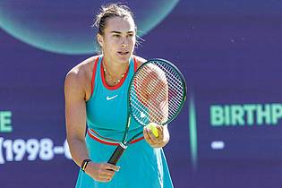 Andreas Gora/dpa | Aryna Sabalenka wartet noch auf den ersten Rasentitel ihrer Karriere.