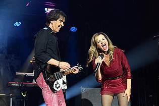 Felix Hörhager/dpa | Harmonierten gut miteinander: Roxette-Urgestein Per Gessle und Neuzugang Lena Philipsson.