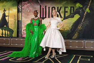 Jordan Strauss/Invision via AP/dpa |  Ein erster Trailer zum zweiten Teil des Film-Musicals «Wicked» verspricht eine emotionale Fortsetzung der Geschichte um die gegensätzlichen Hexen Glinda und Elphaba. (Archivbild)