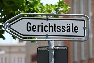 Stefan Sauer/dpa | Die Hürden für offensichtlich unbegründete Klagen, die darauf abzielen, missliebige Meinungen zu unterdrücken, sollen höher werden.