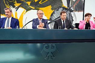 Kay Nietfeld/dpa | Koalitionsausschuss beschließt Programm bis zum Sommer. 