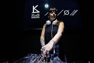 Moawia Atrash/dpa | Die in Berlin lebende DJ Nuria legt in Damaskus seit dem Sturz von Machthaber Assad auf.
