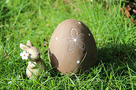 Osterrei mit Hase