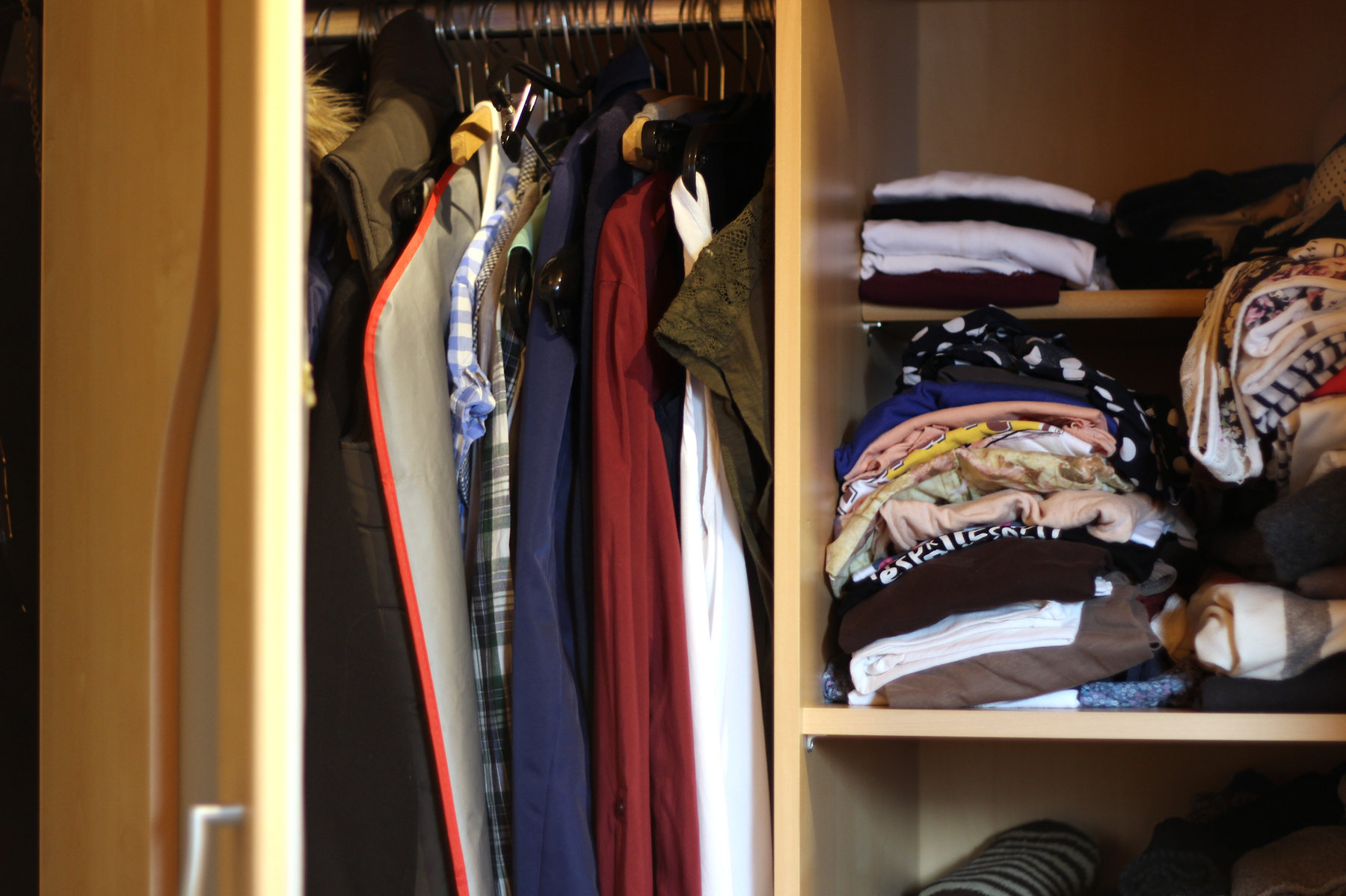 Kleiderschrank
